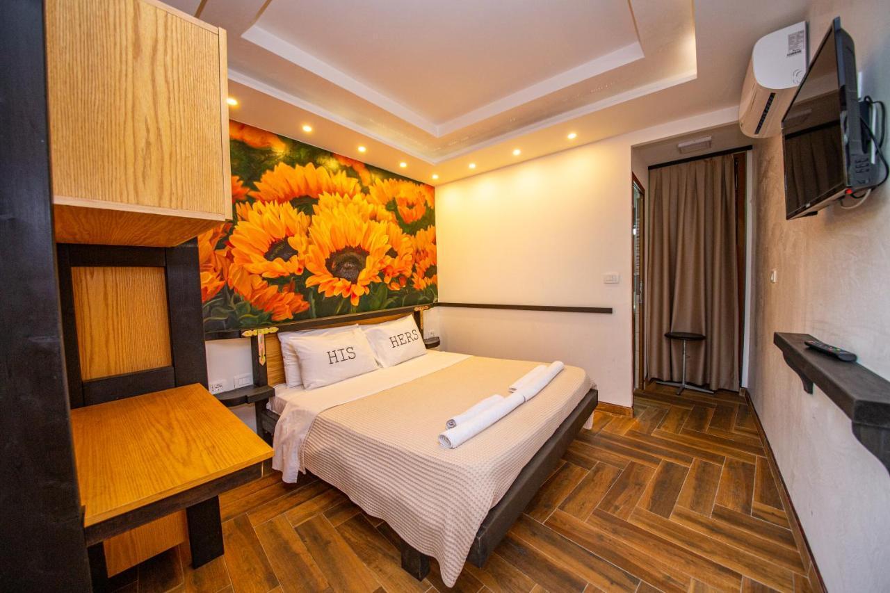 Hotel Legjenda Shkodër Екстериор снимка