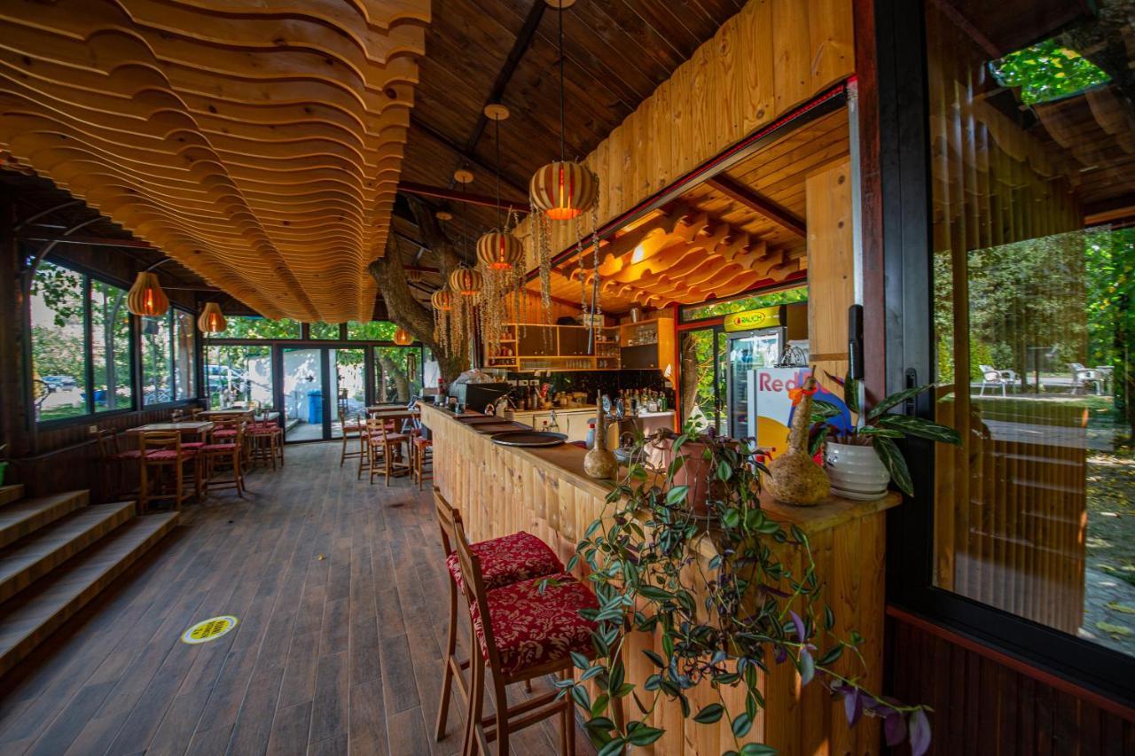 Hotel Legjenda Shkodër Екстериор снимка