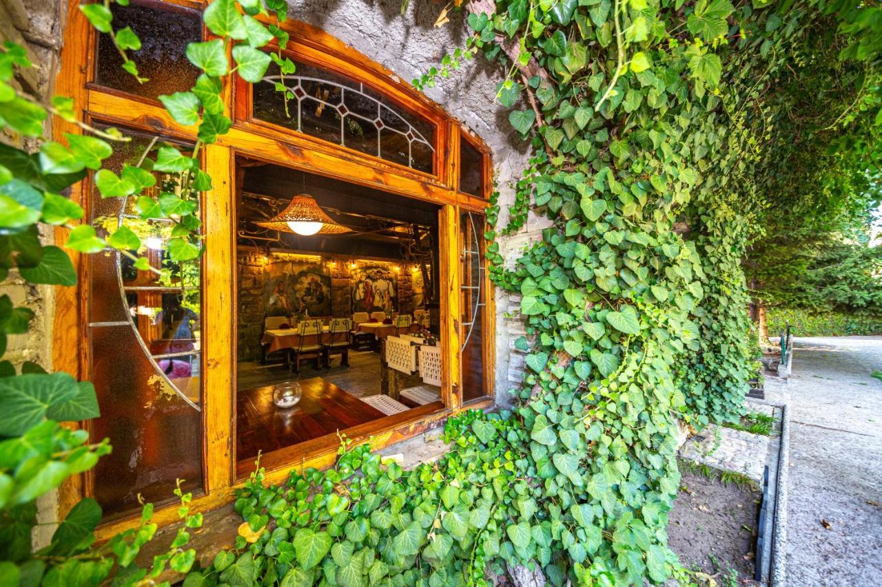 Hotel Legjenda Shkodër Екстериор снимка